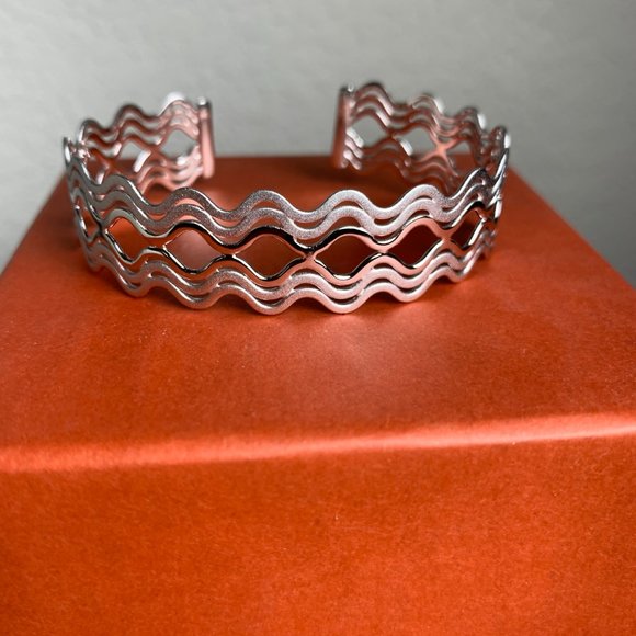 NWOT Italian Real Silver Wavy Cuff Bangle Bracelet - Picture 8 of 8